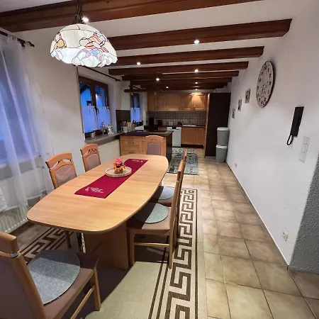 3 Denis オーバーヴェセル